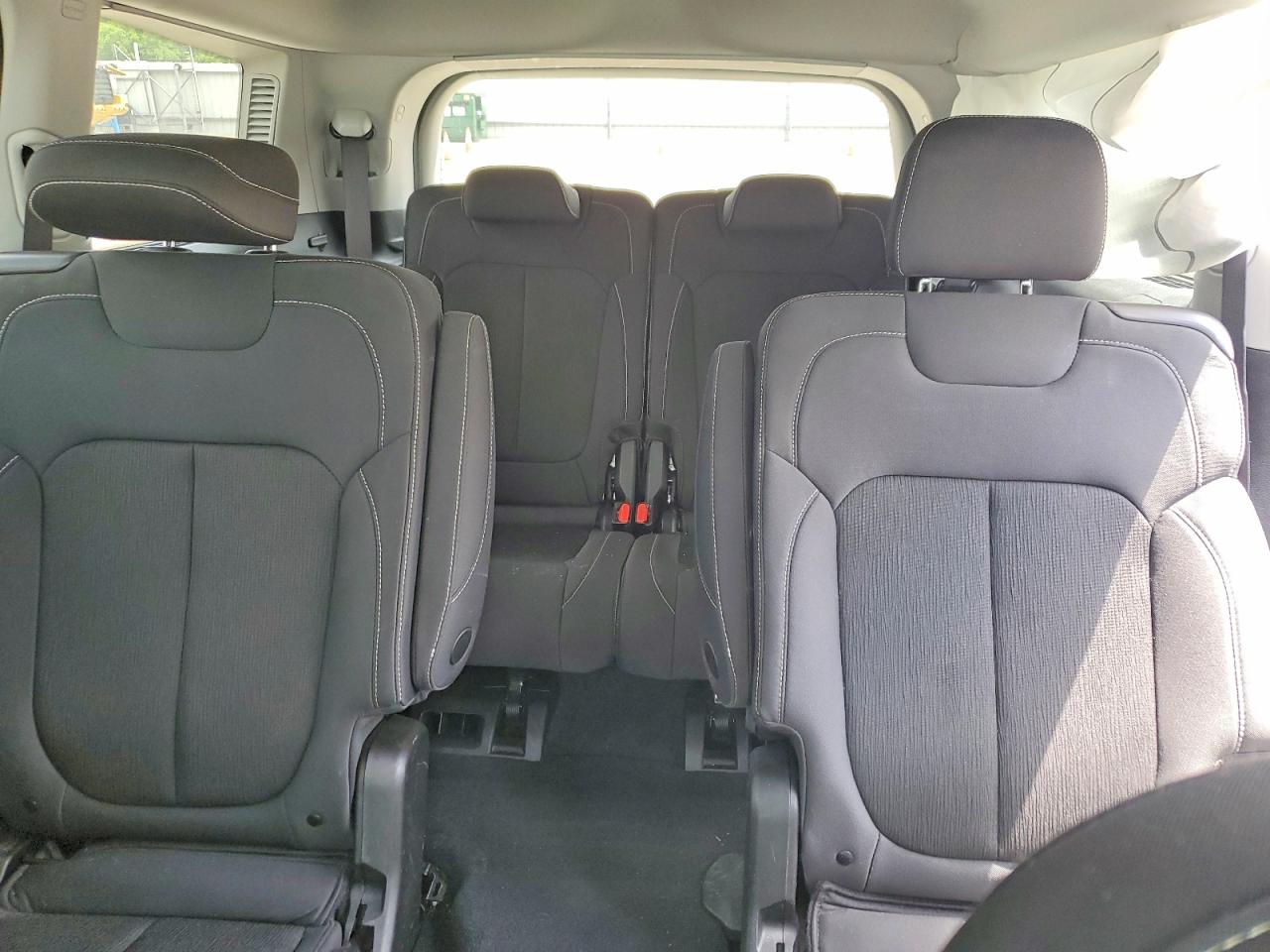 2022 JEEP GRAND CHEROKEE L LAREDO photo 10