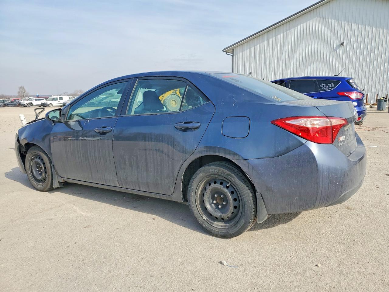 2017 TOYOTA COROLLA LE photo 3