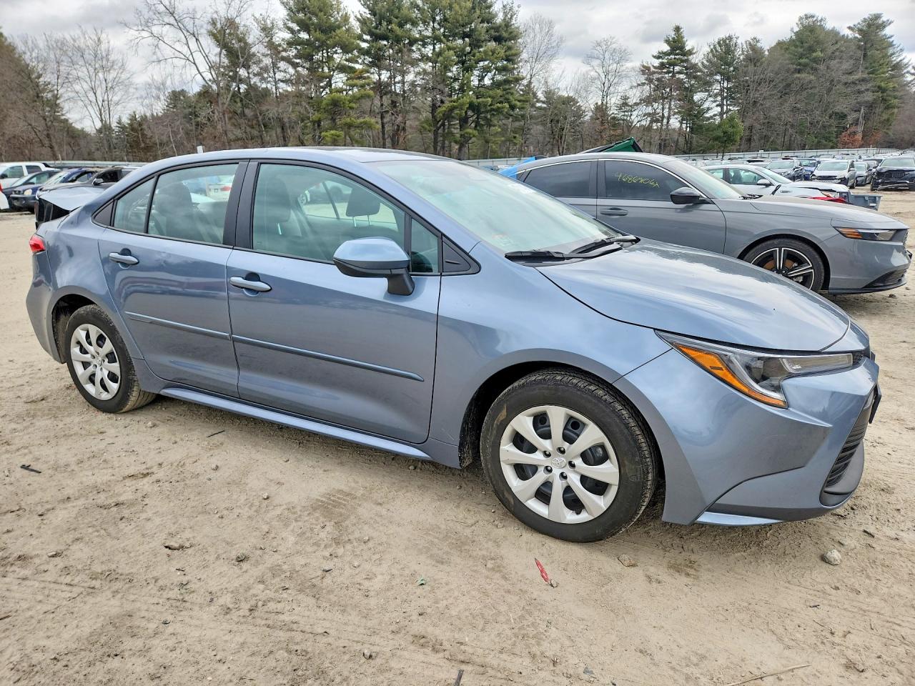 2025 TOYOTA COROLLA LE photo 10