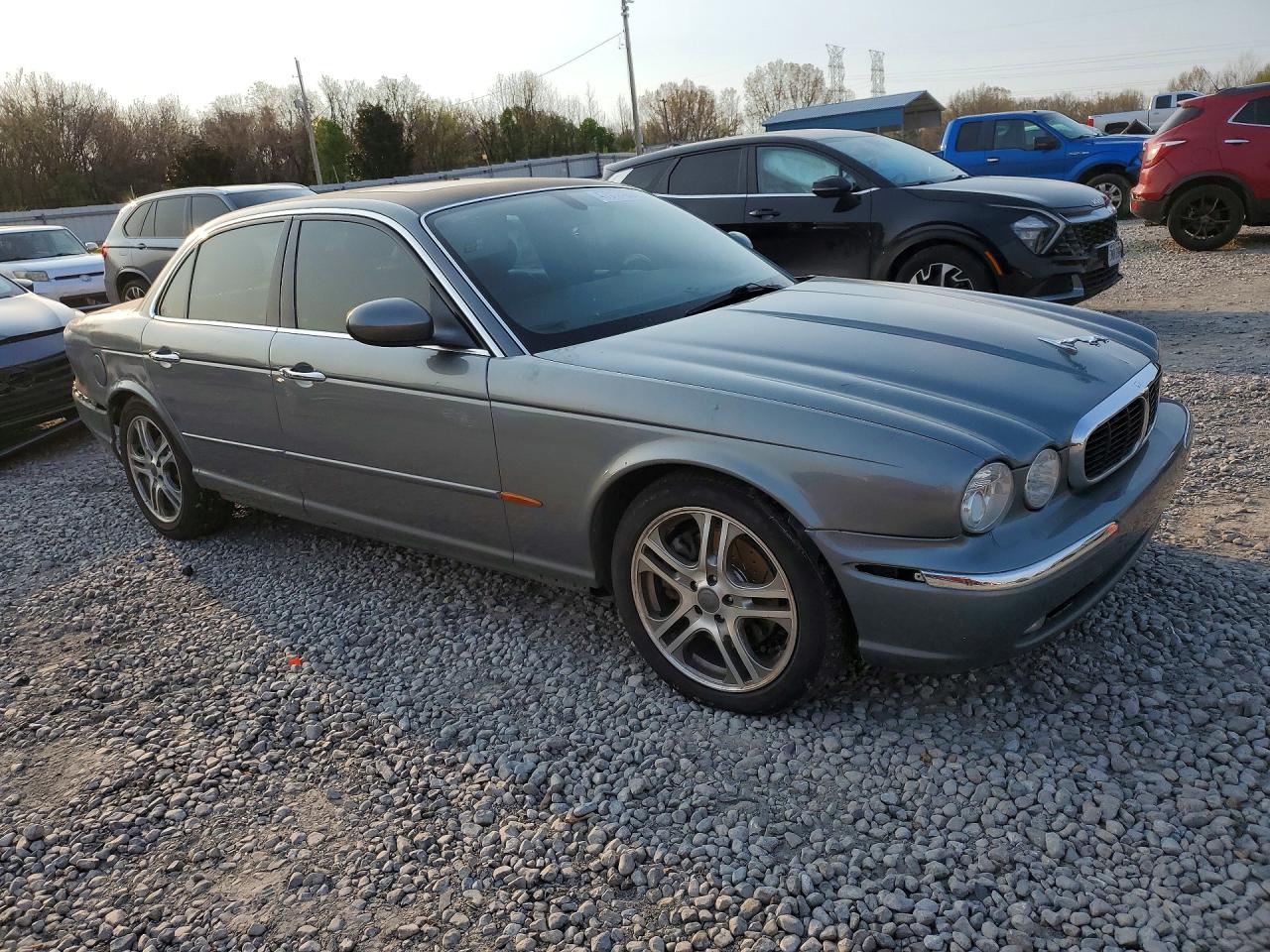 2004 JAGUAR XJ8 photo 4