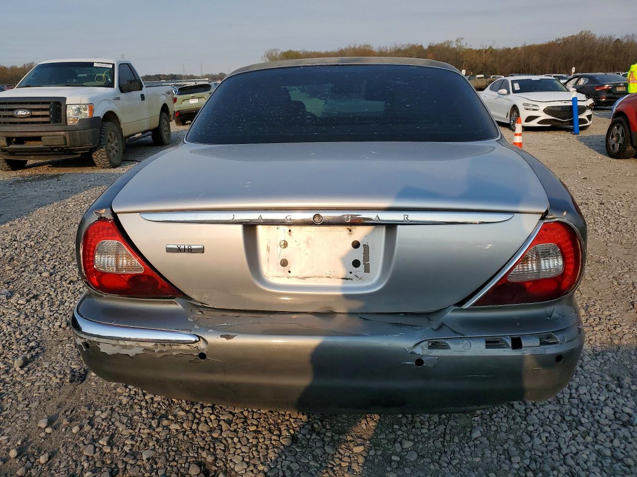 2004 JAGUAR XJ8 photo 6