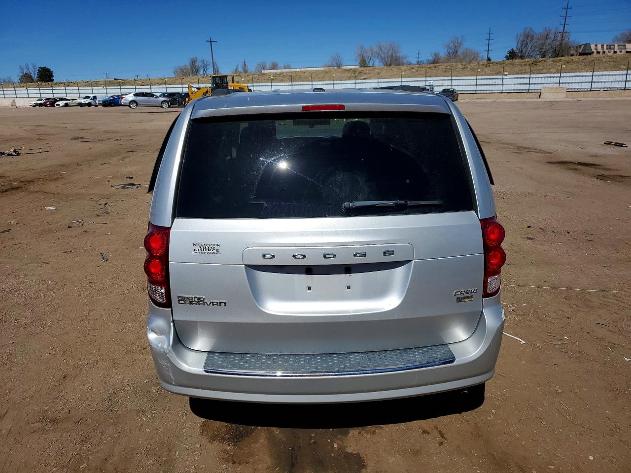 2011 DODGE GRAND CARAVAN CREW photo 11