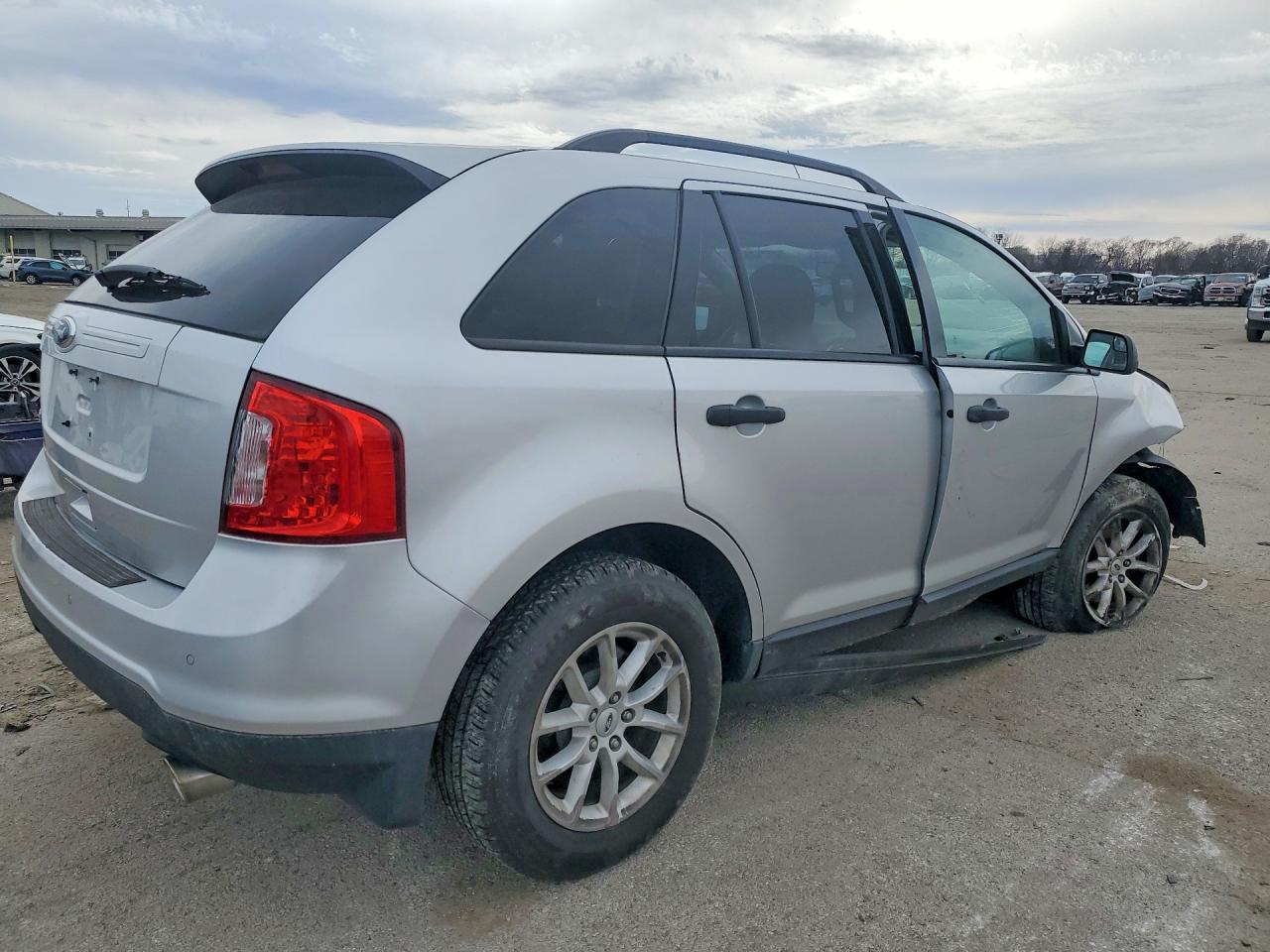 2013 FORD EDGE SE photo 5