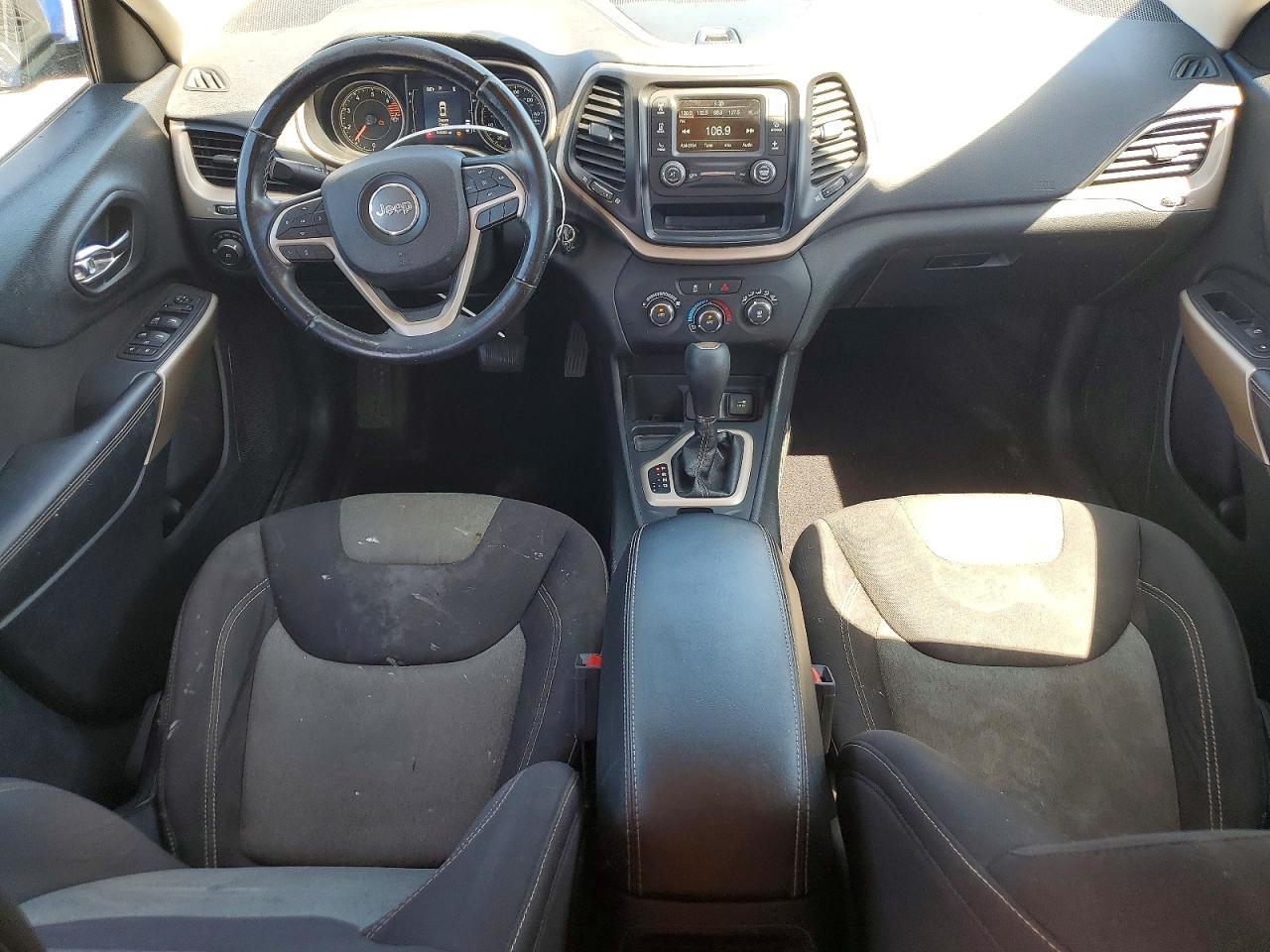 2018 JEEP CHEROKEE LATITUDE photo 8