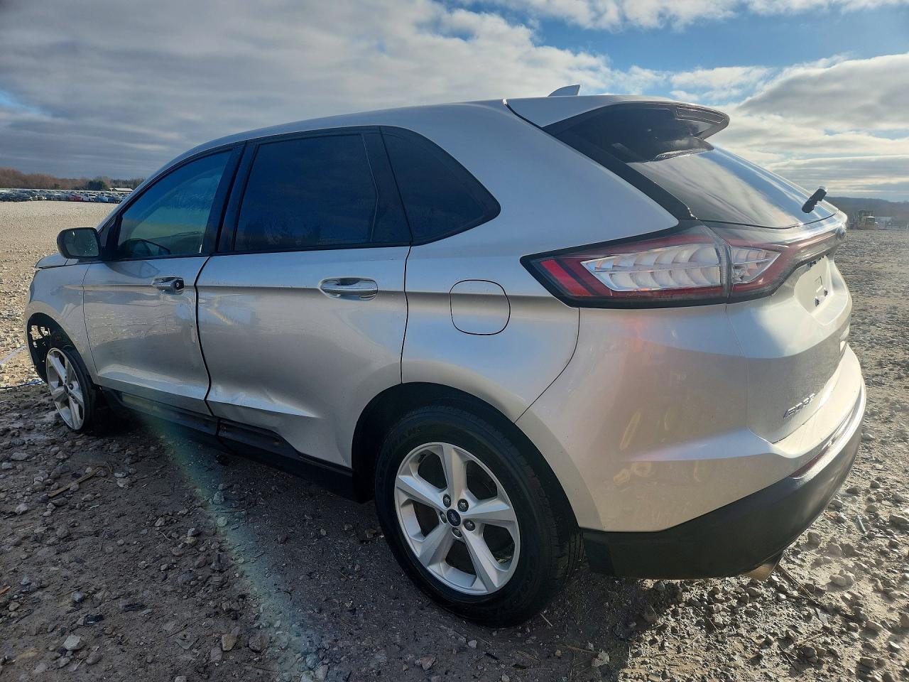 2018 FORD EDGE SE photo 3
