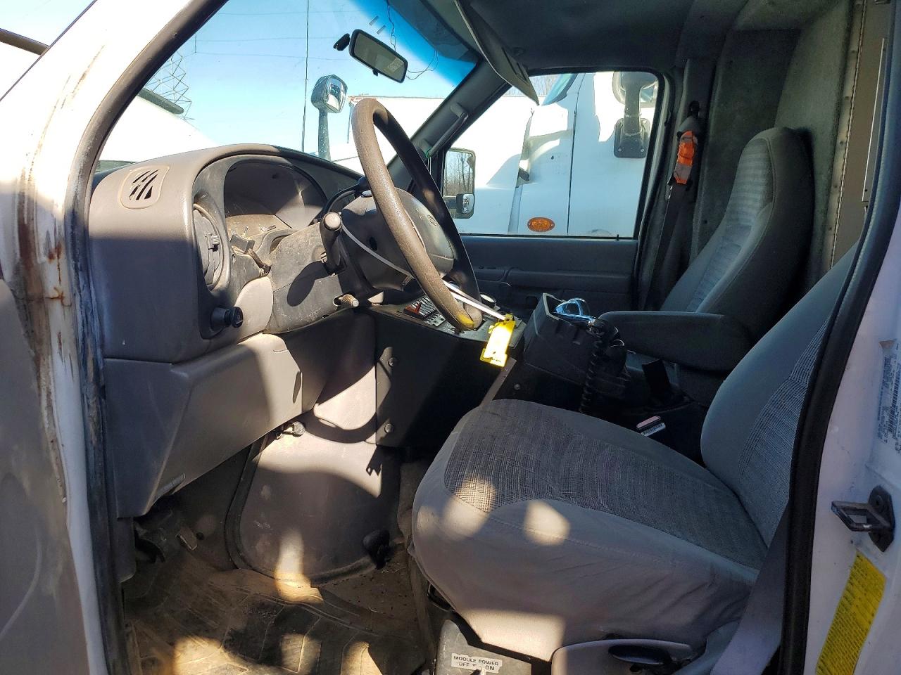 2002 FORD ECONOLINE E450 SUPER DUTY CUTAWAY VAN photo 13