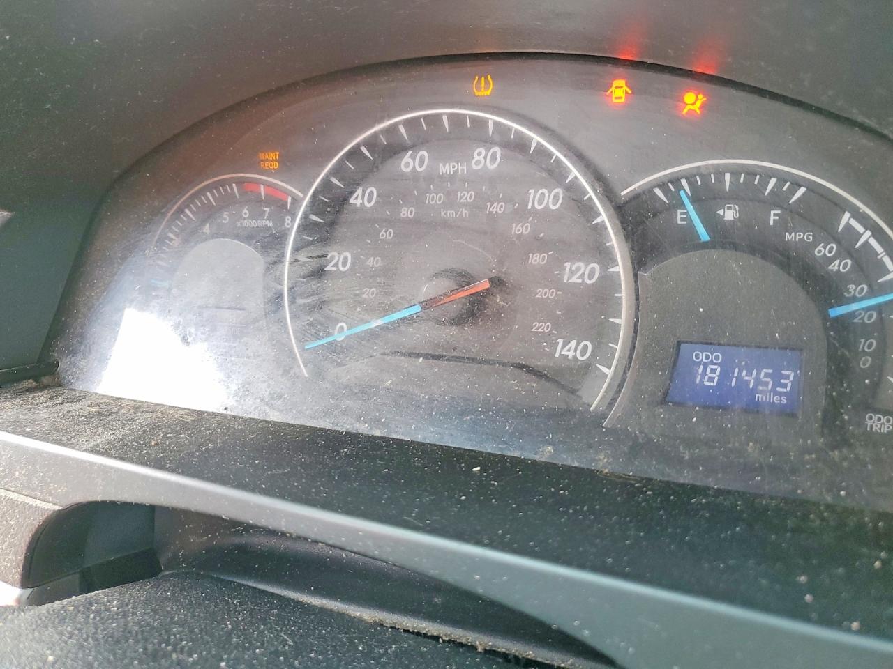2013 TOYOTA CAMRY LE photo 9