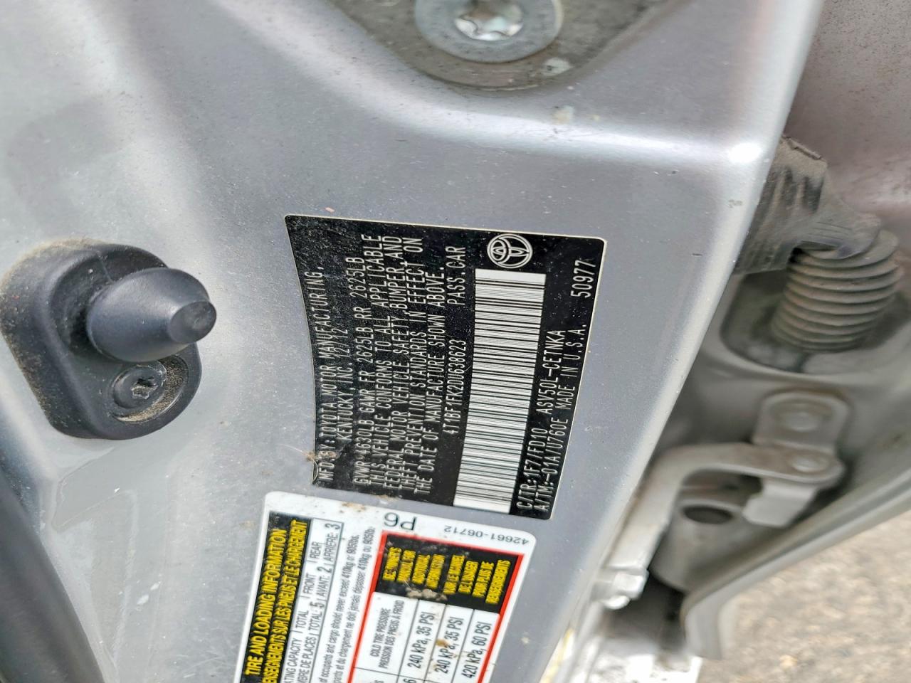 2013 TOYOTA CAMRY LE photo 12