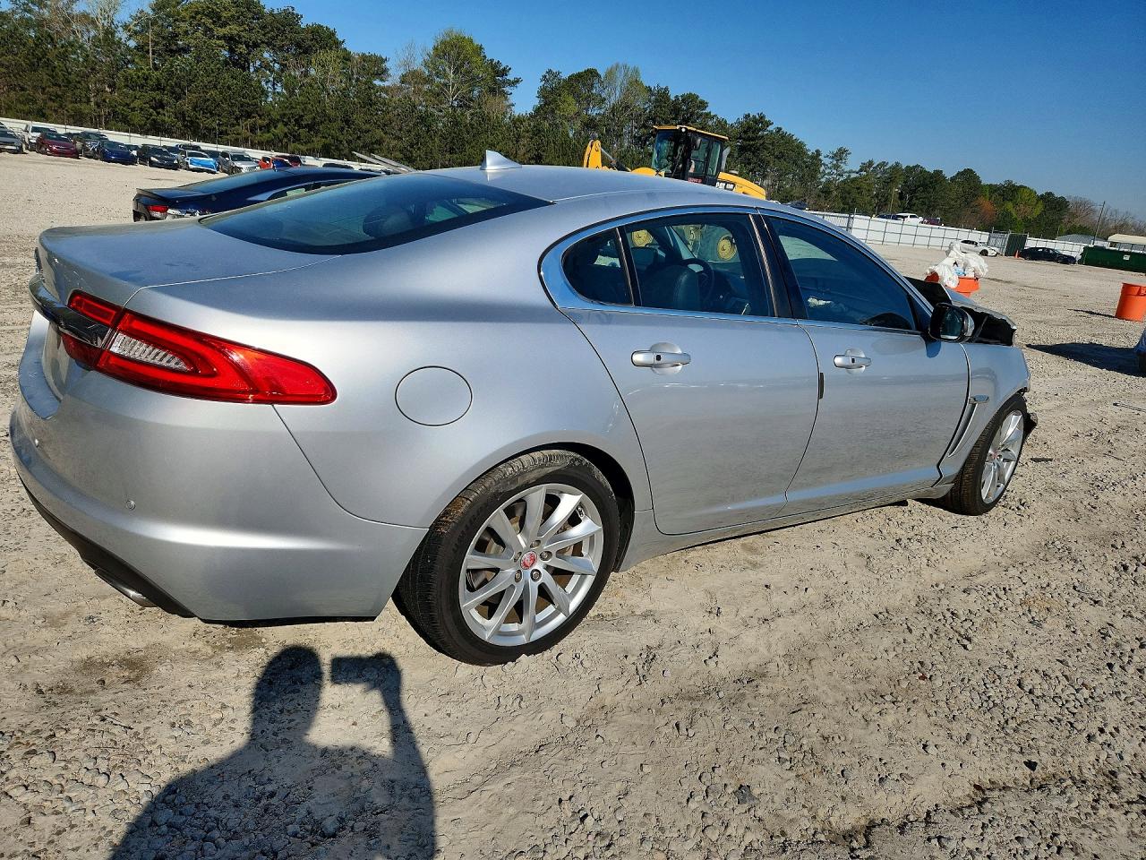 2015 JAGUAR XF 2.0T PREMIUM photo 3
