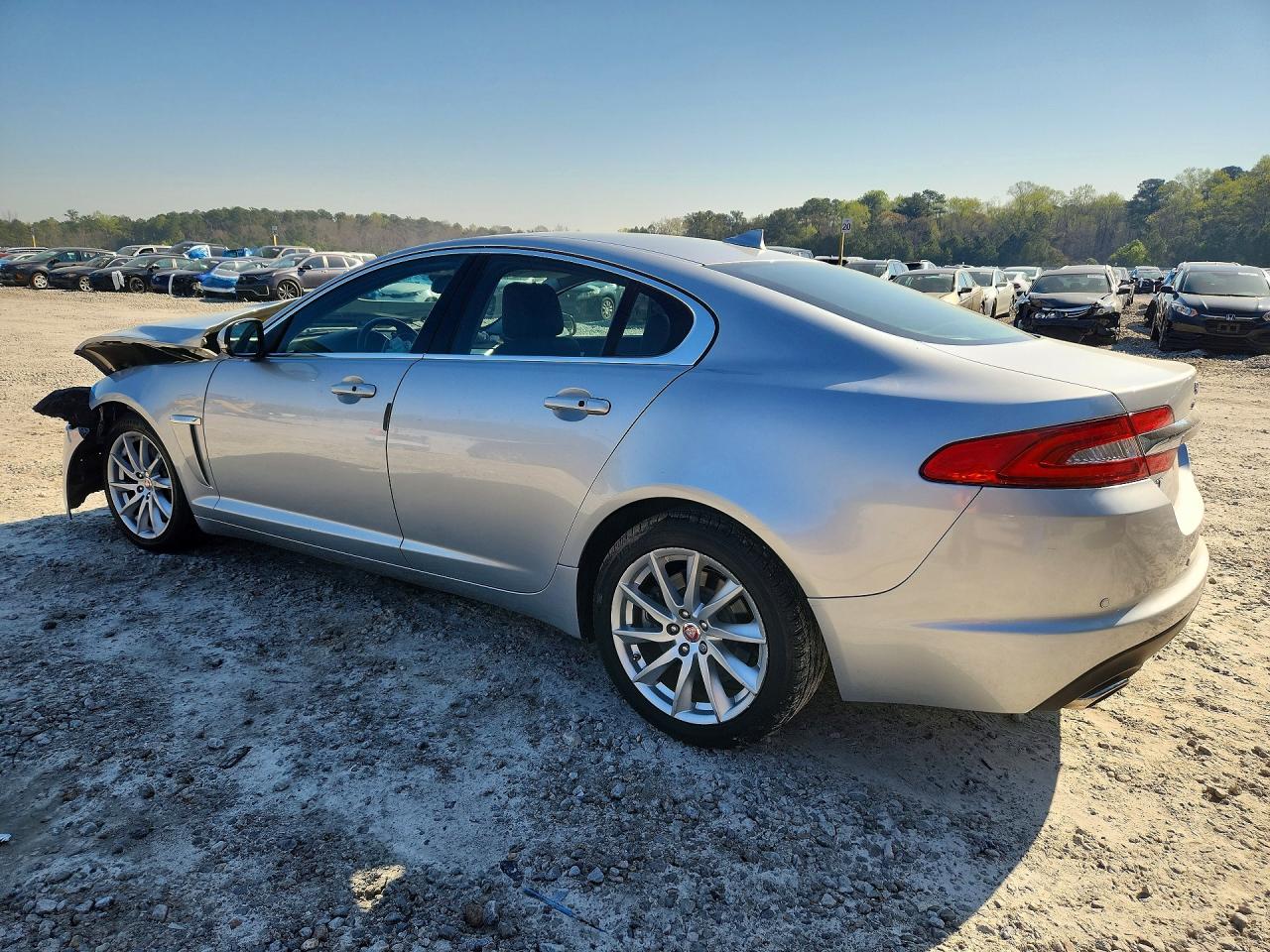 2015 JAGUAR XF 2.0T PREMIUM photo 2