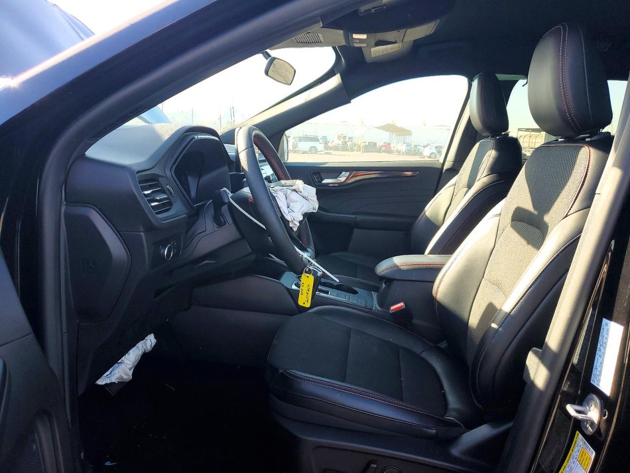 2025 FORD ESCAPE ST LINE photo 13