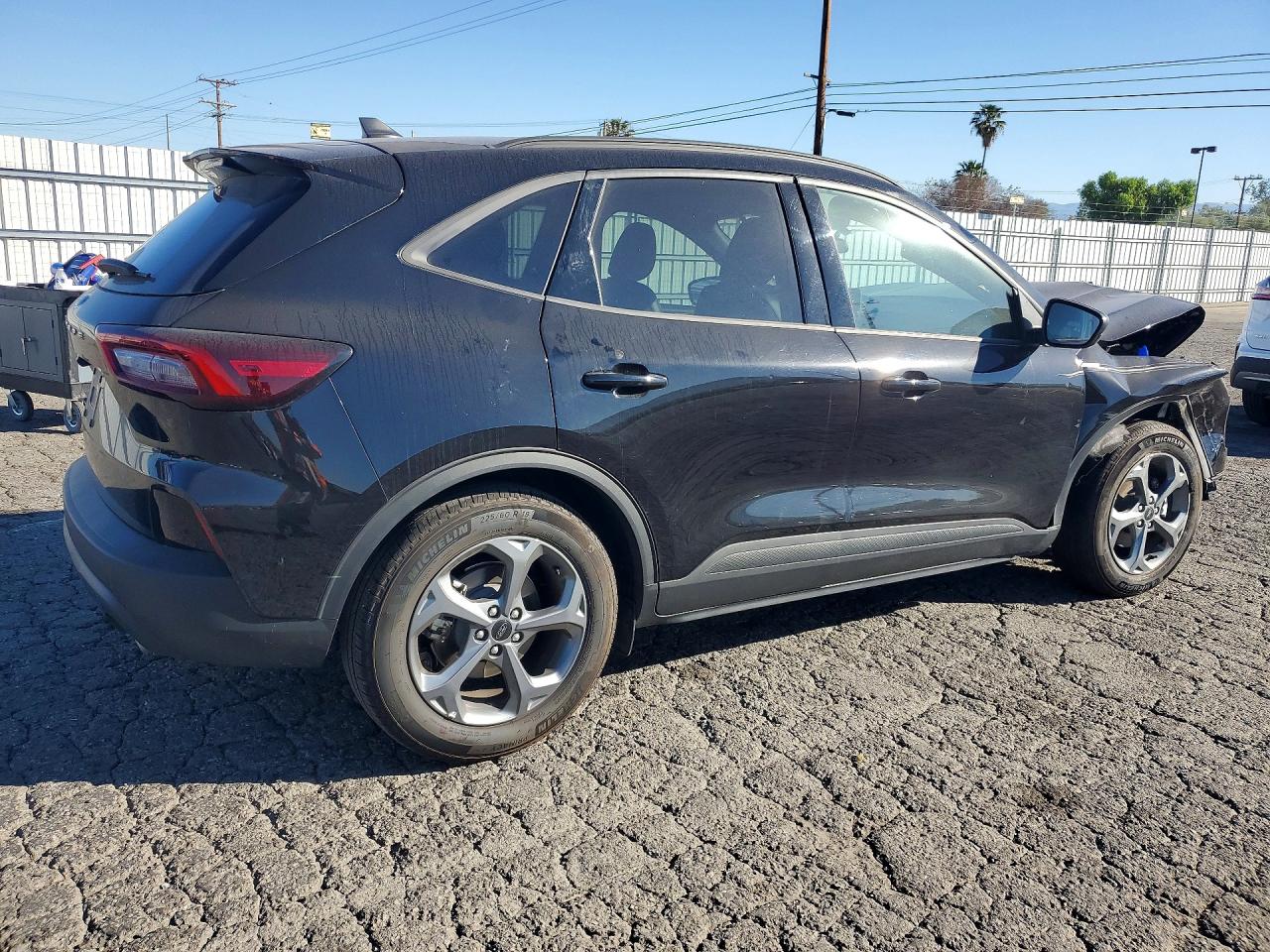 2025 FORD ESCAPE ST LINE photo 5