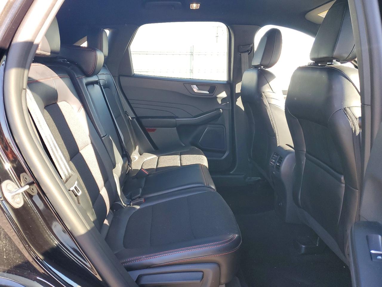 2025 FORD ESCAPE ST LINE photo 19
