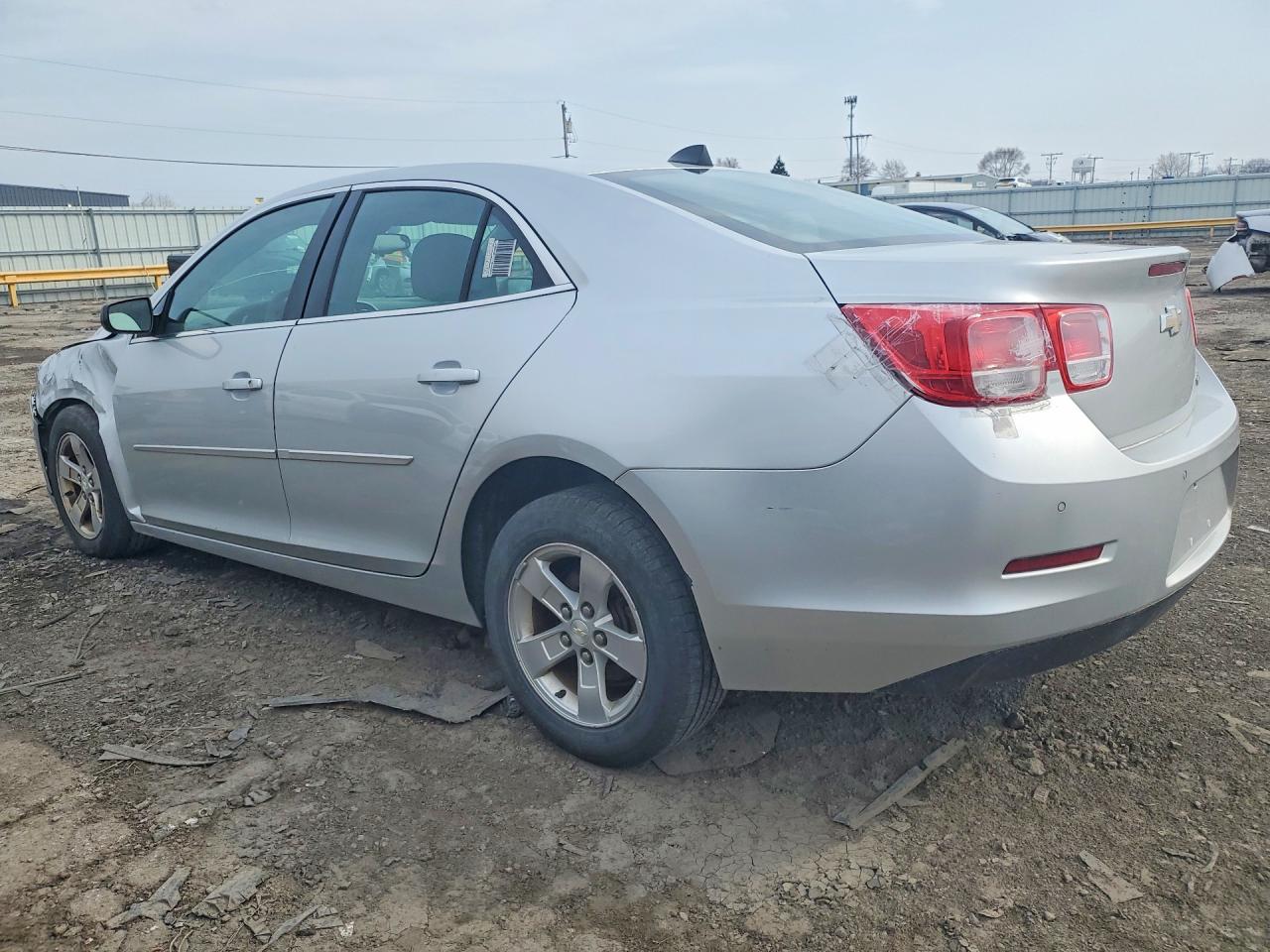2014 CHEVROLET MALIBU LS photo 2