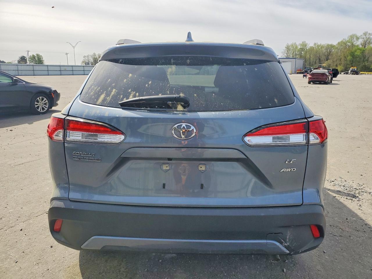 2024 TOYOTA COROLLA CROSS LE photo 16