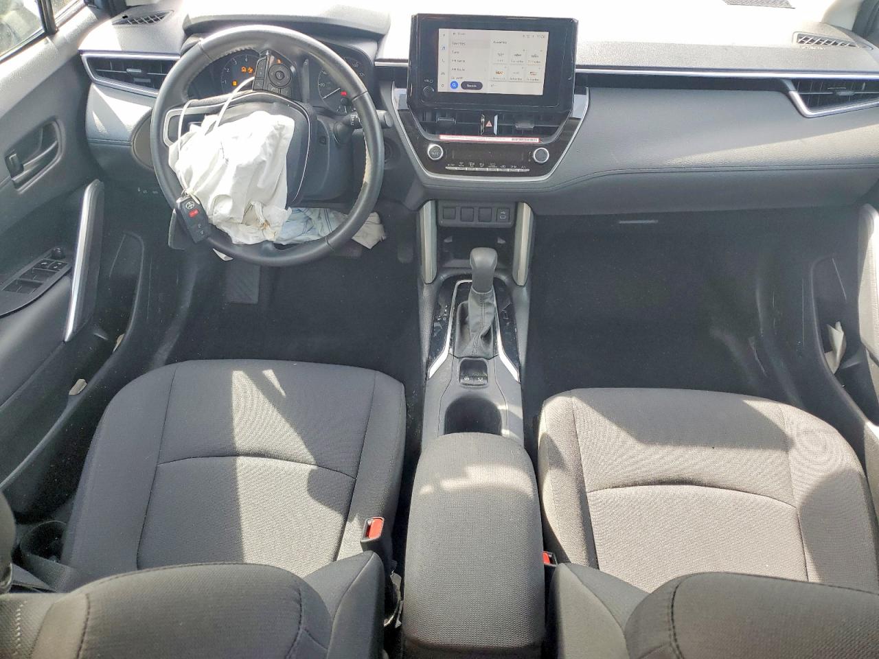 2024 TOYOTA COROLLA CROSS LE photo 22