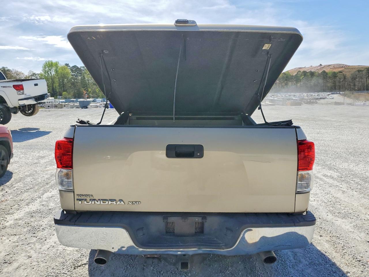 2010 TOYOTA TUNDRA GRADE photo 6