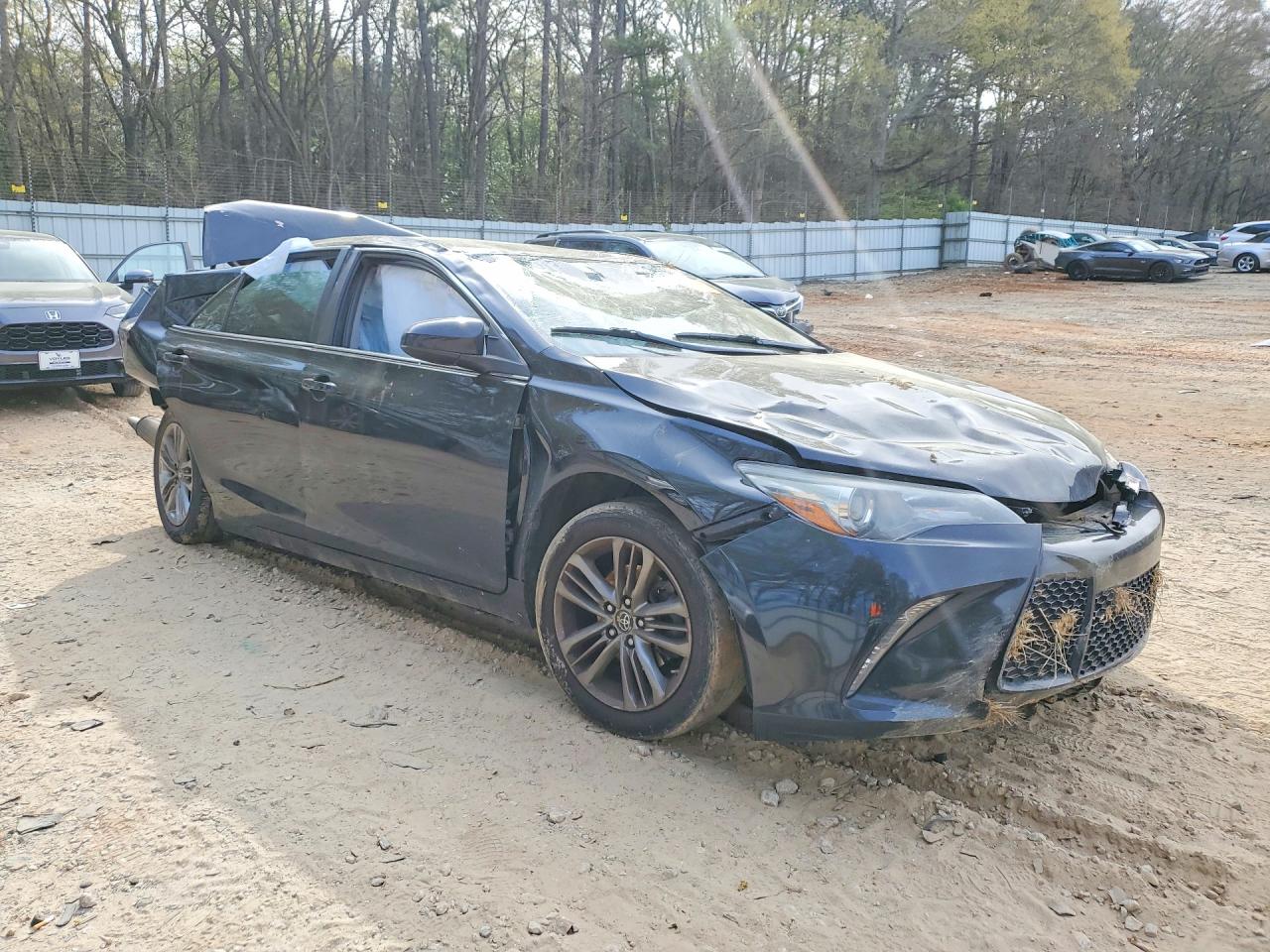 2015 TOYOTA CAMRY SE photo 7