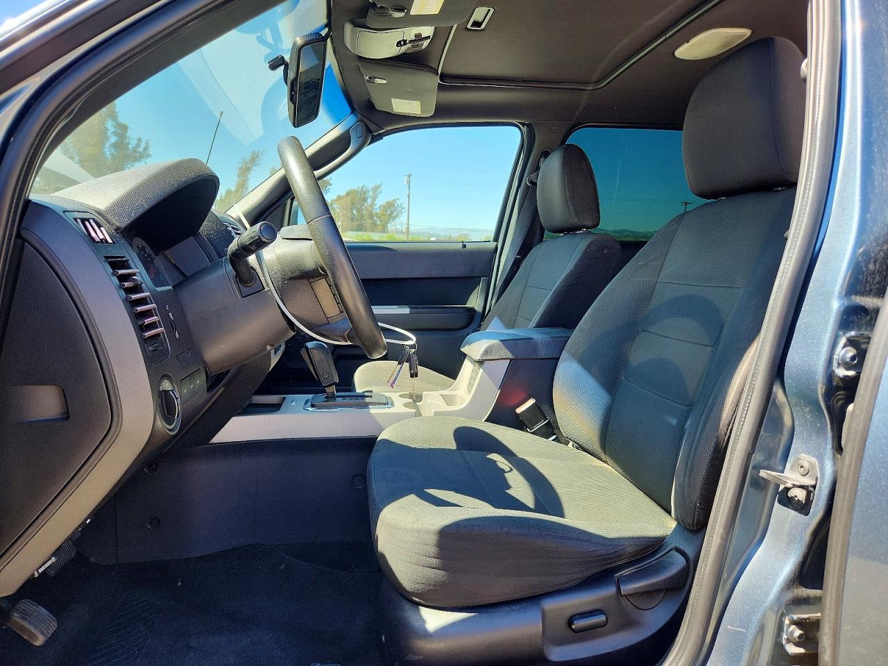 2010 FORD ESCAPE XLT photo 7