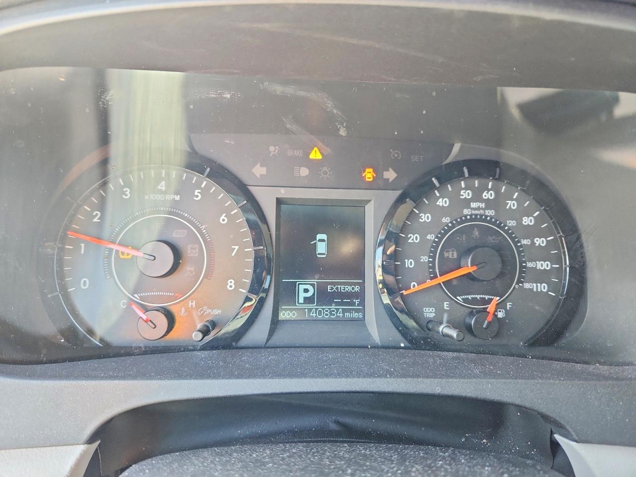 2015 TOYOTA SIENNA LE 8-PASSENGER photo 9