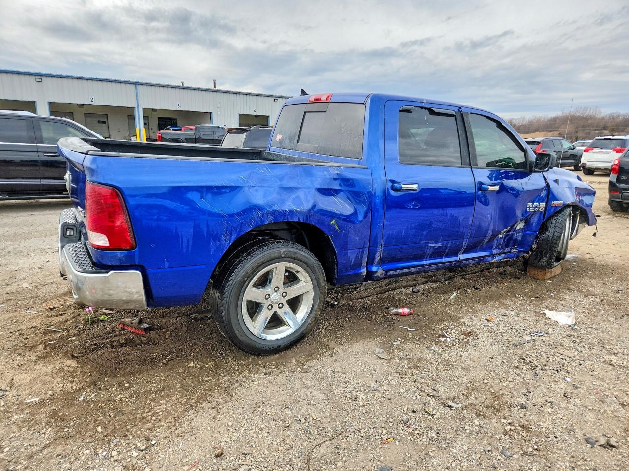2014 RAM 1500 SLT photo 5