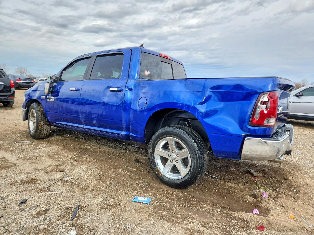 2014 RAM 1500 SLT photo 3