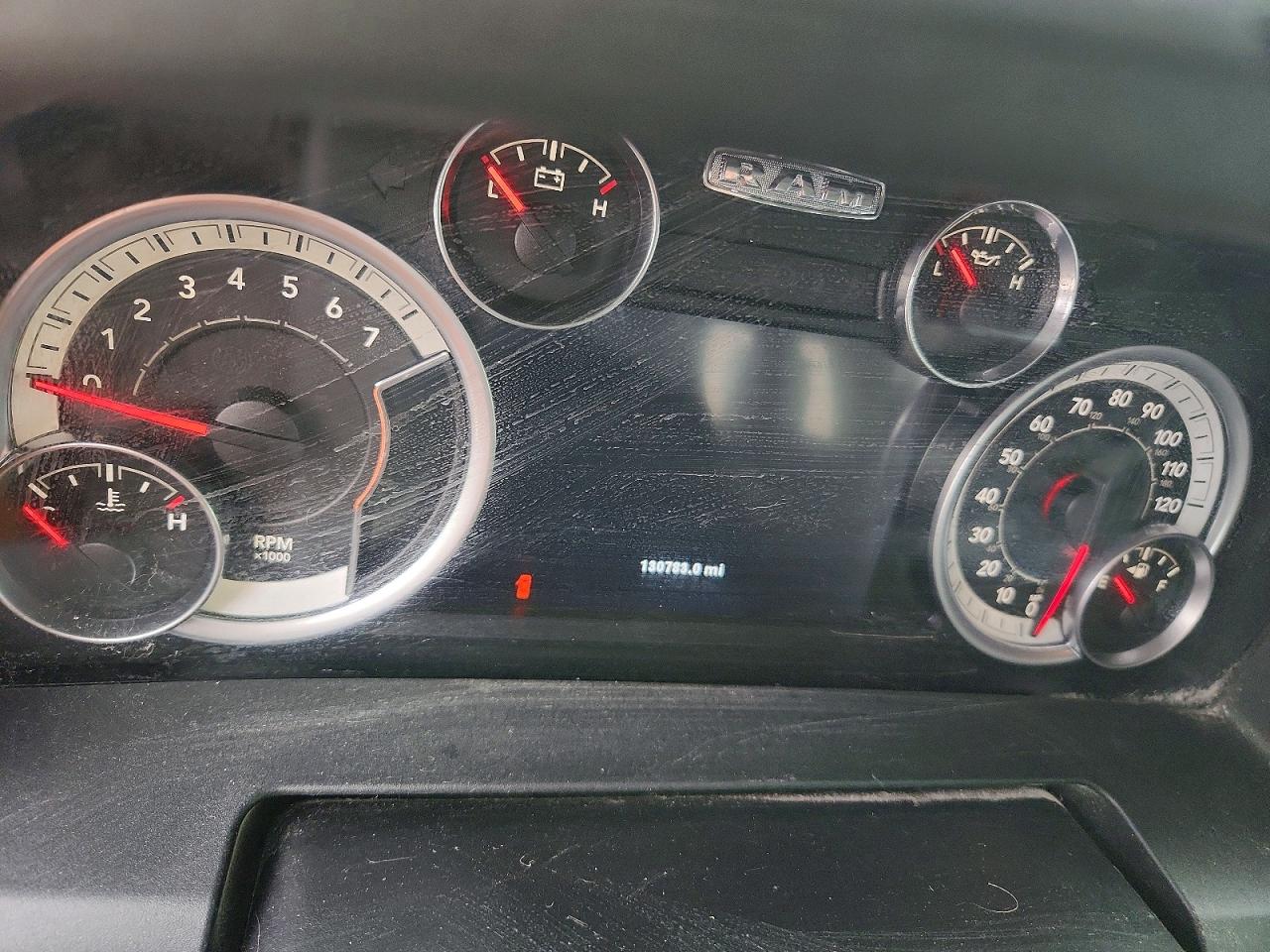2014 RAM 1500 SLT photo 17