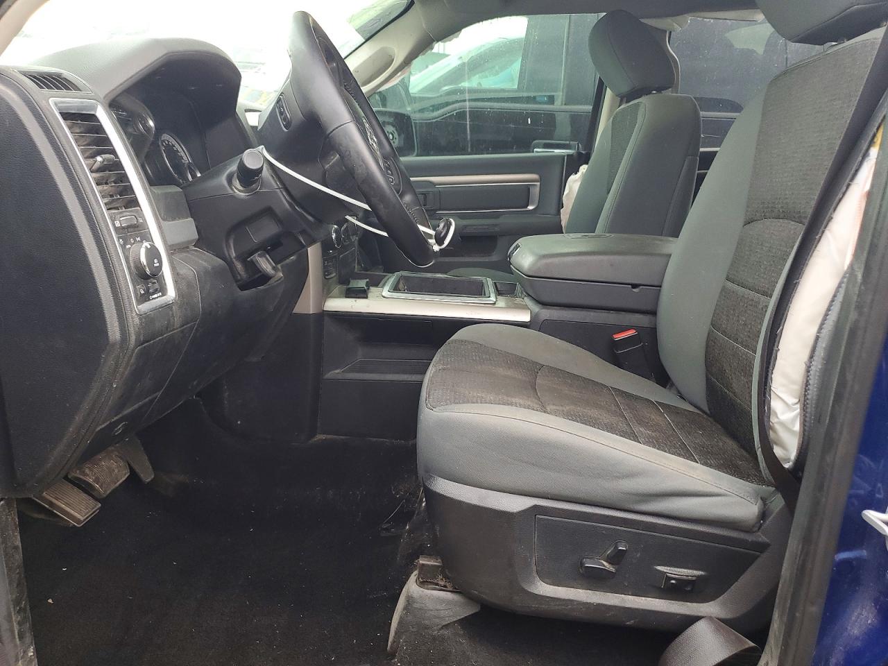 2014 RAM 1500 SLT photo 13