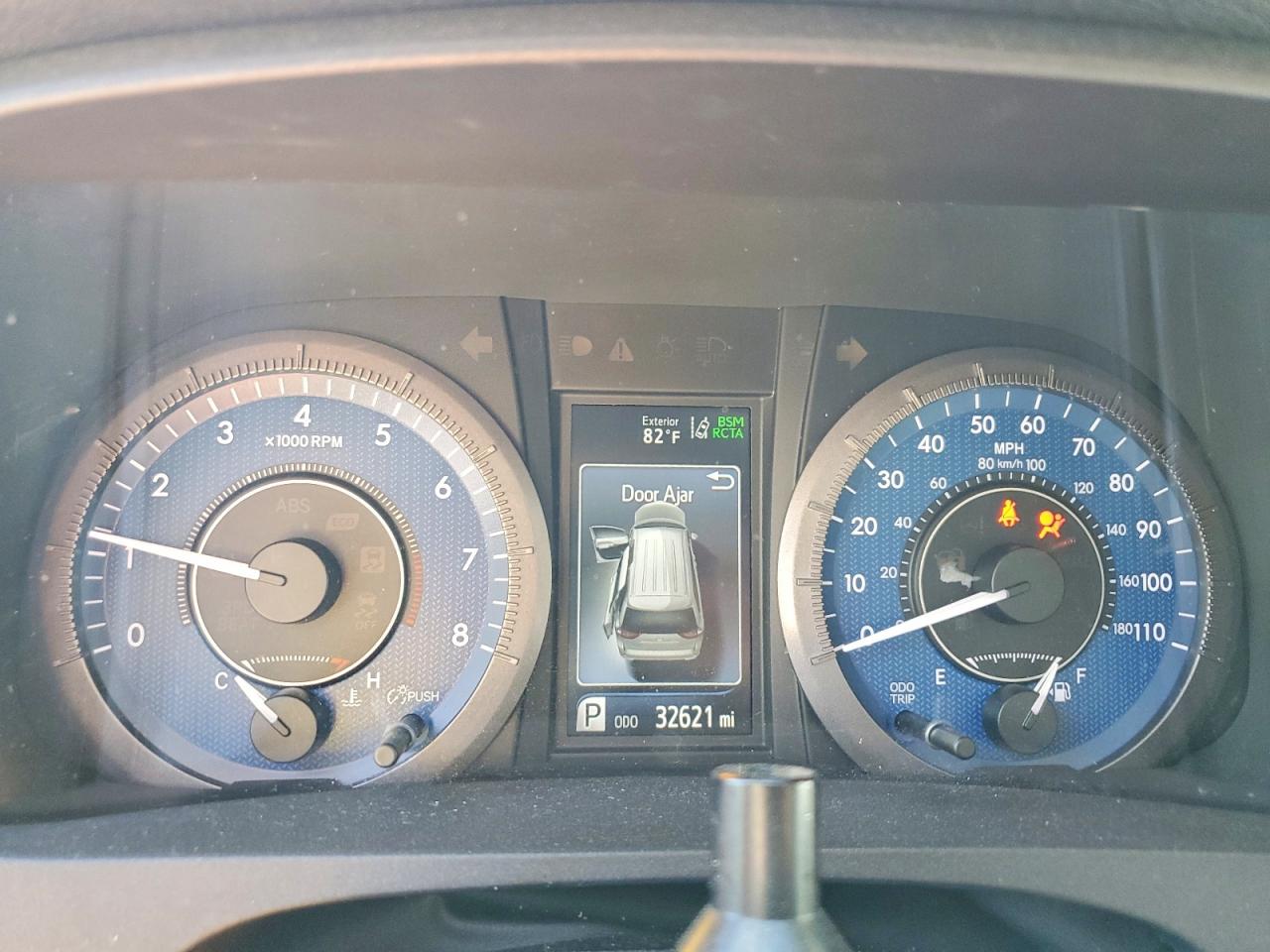 2020 TOYOTA SIENNA XLE 8-PASSENGER photo 25