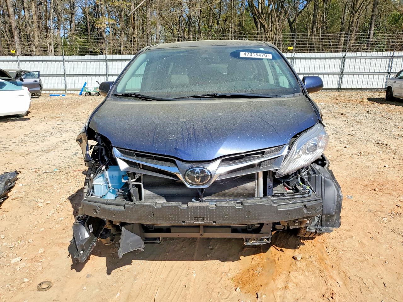 2020 TOYOTA SIENNA XLE 8-PASSENGER photo 13