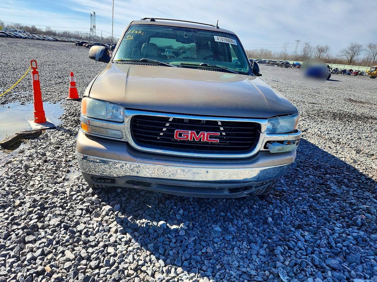 2004 GMC YUKON photo 9