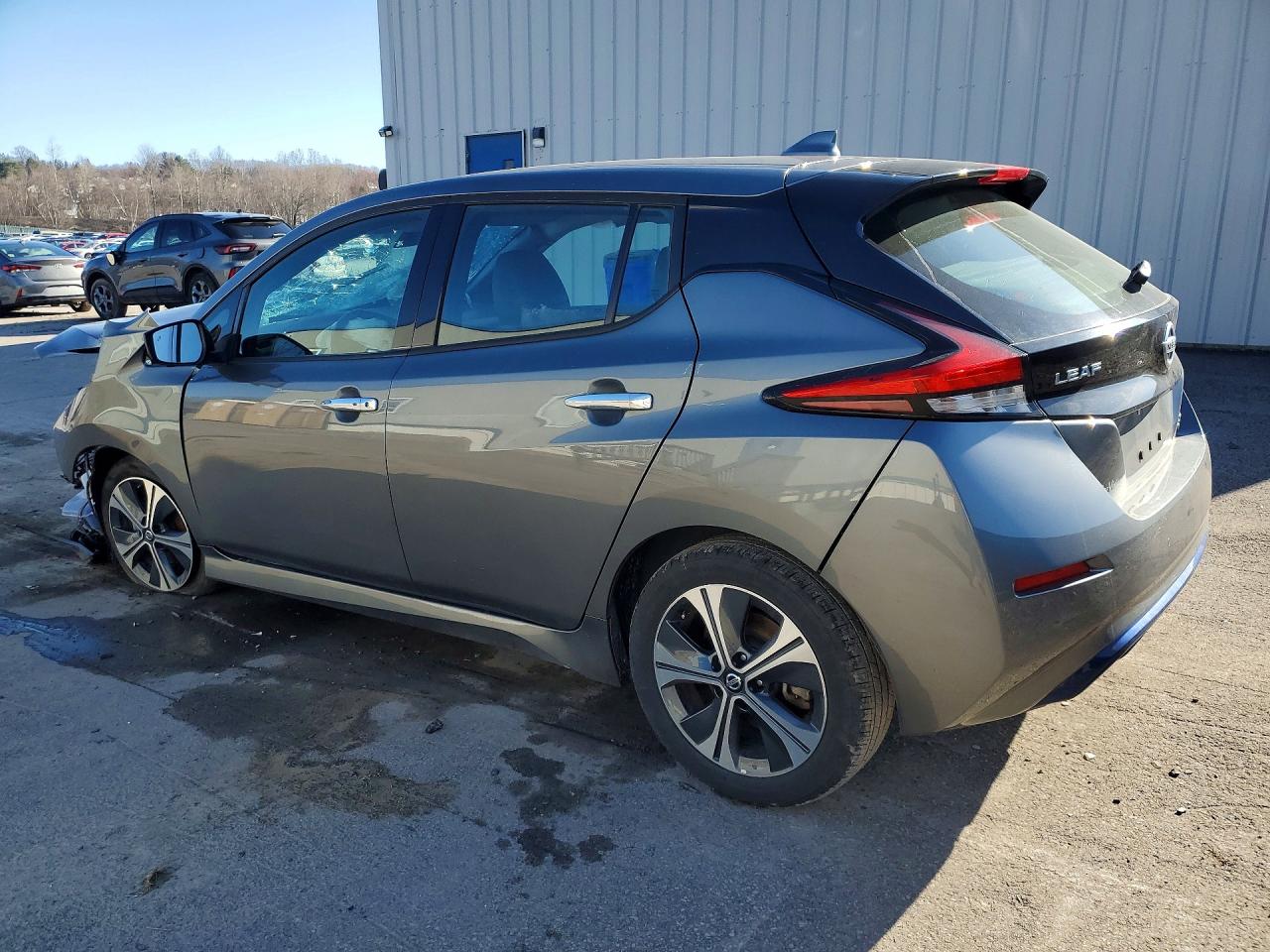 2020 NISSAN LEAF SL PLUS photo 2