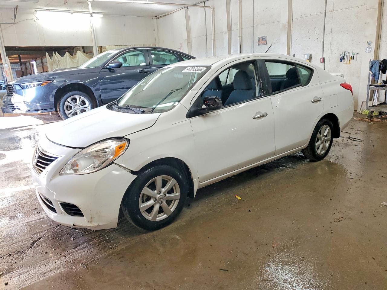 2014 NISSAN VERSA