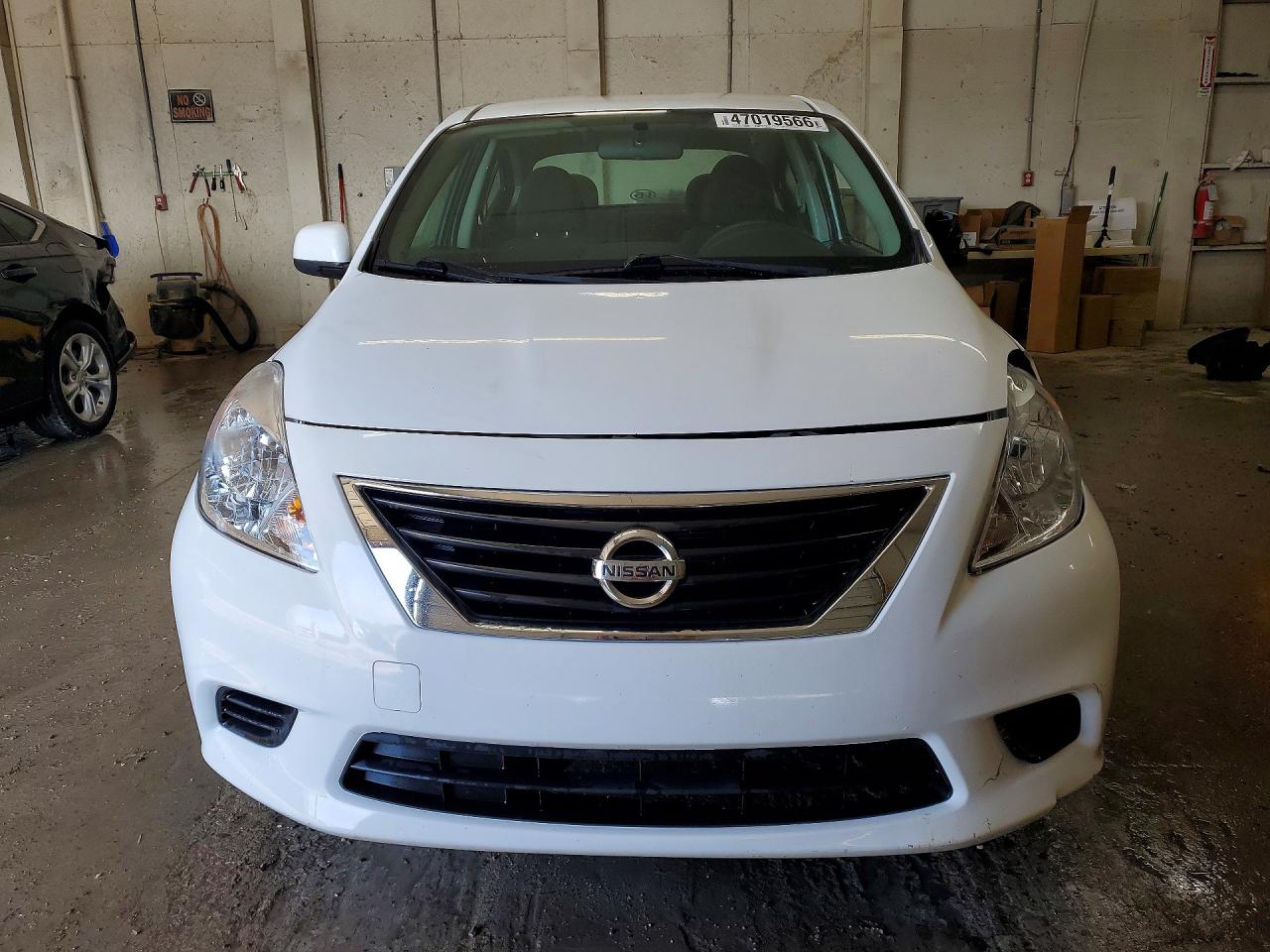 2014 NISSAN VERSA 1.6 S photo 13