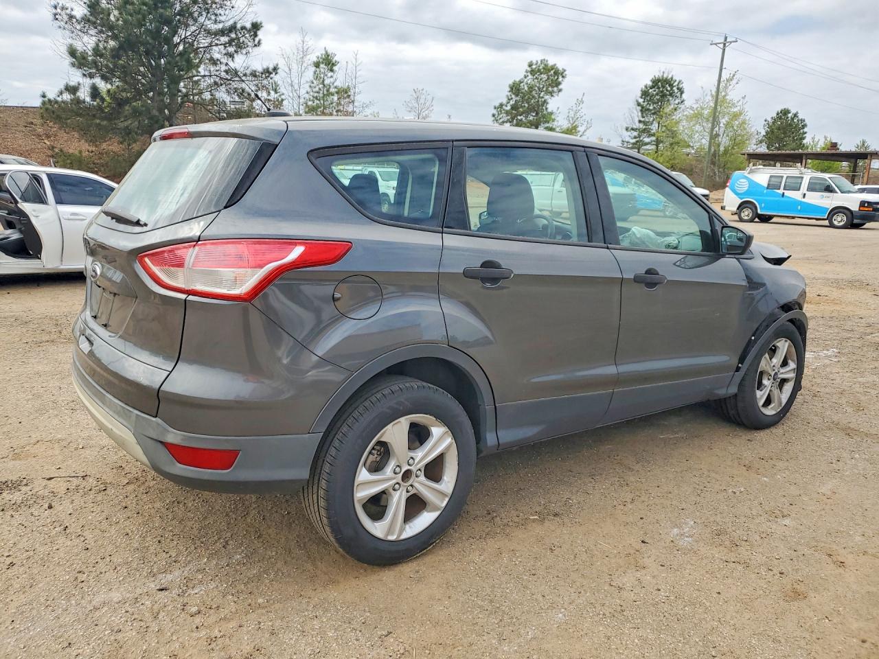 2016 FORD ESCAPE S photo 5