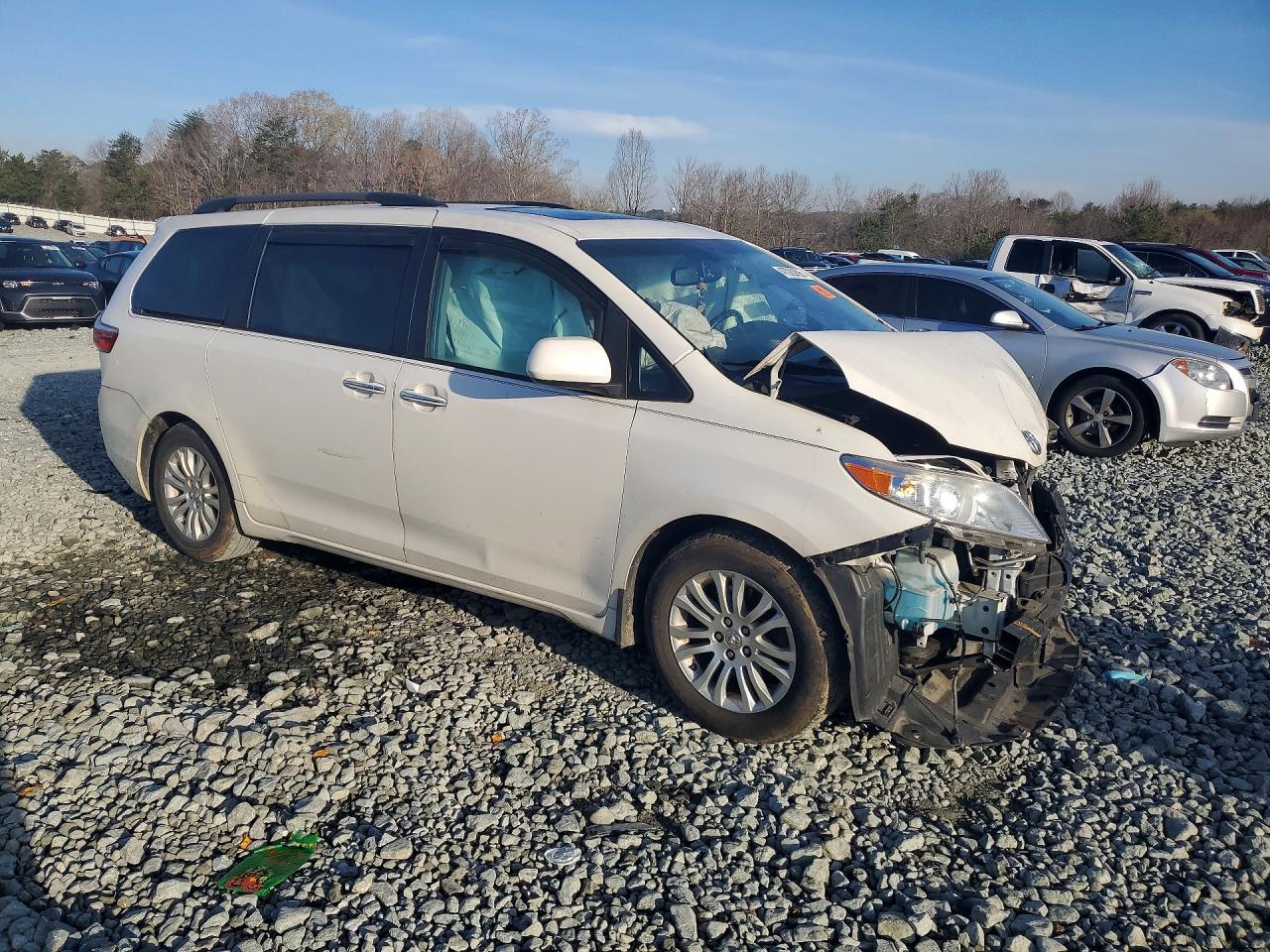 2016 TOYOTA SIENNA XLE 8-PASSENGER photo 7
