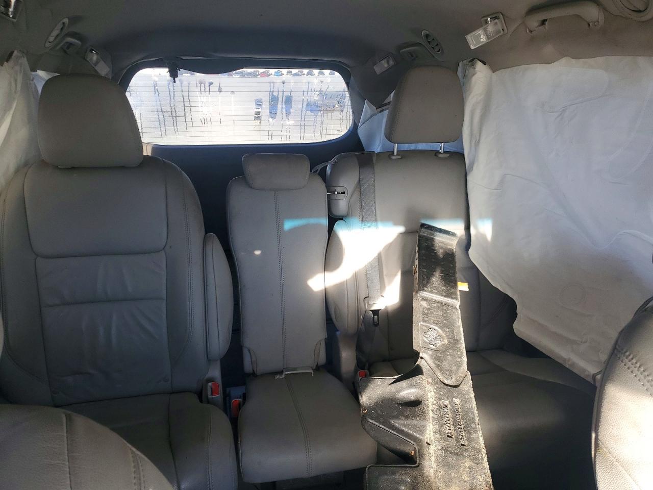 2016 TOYOTA SIENNA XLE 8-PASSENGER photo 19