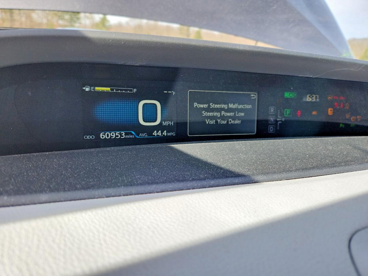 2017 TOYOTA PRIUS TWO photo 17
