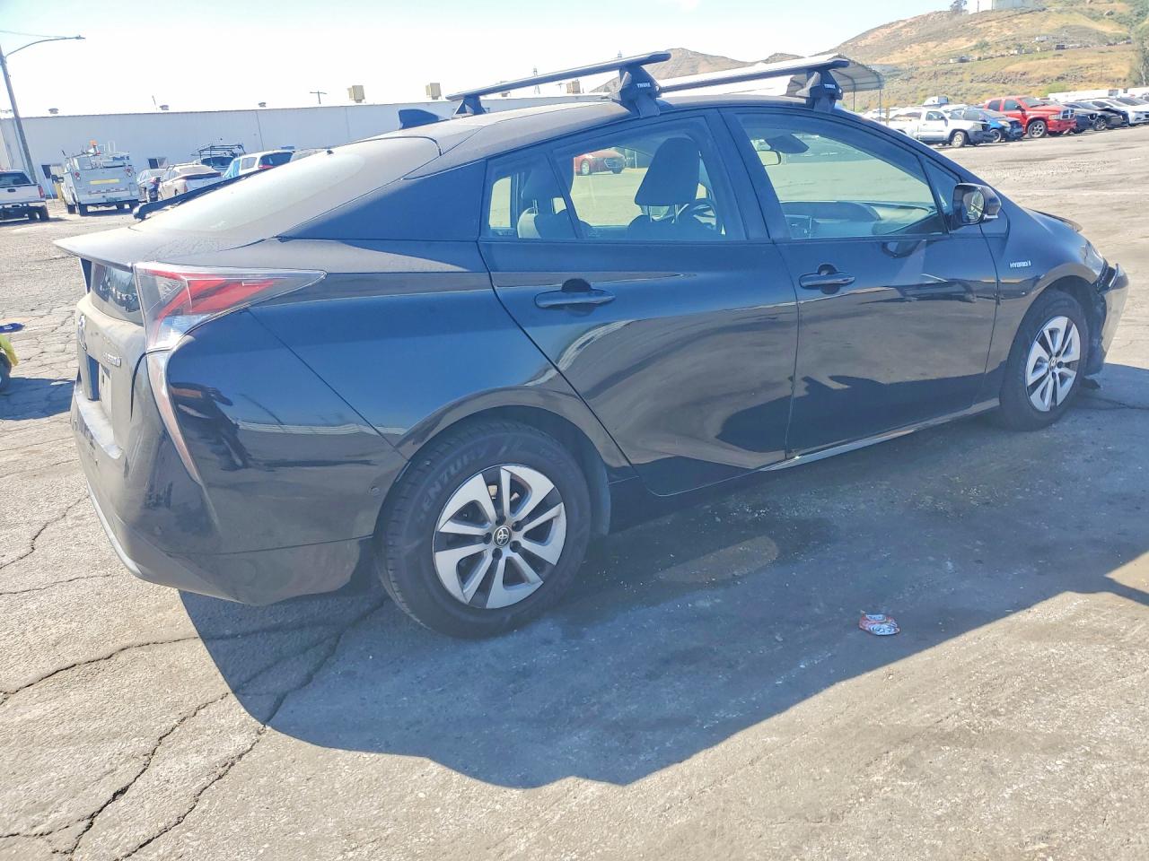 2017 TOYOTA PRIUS TWO photo 3