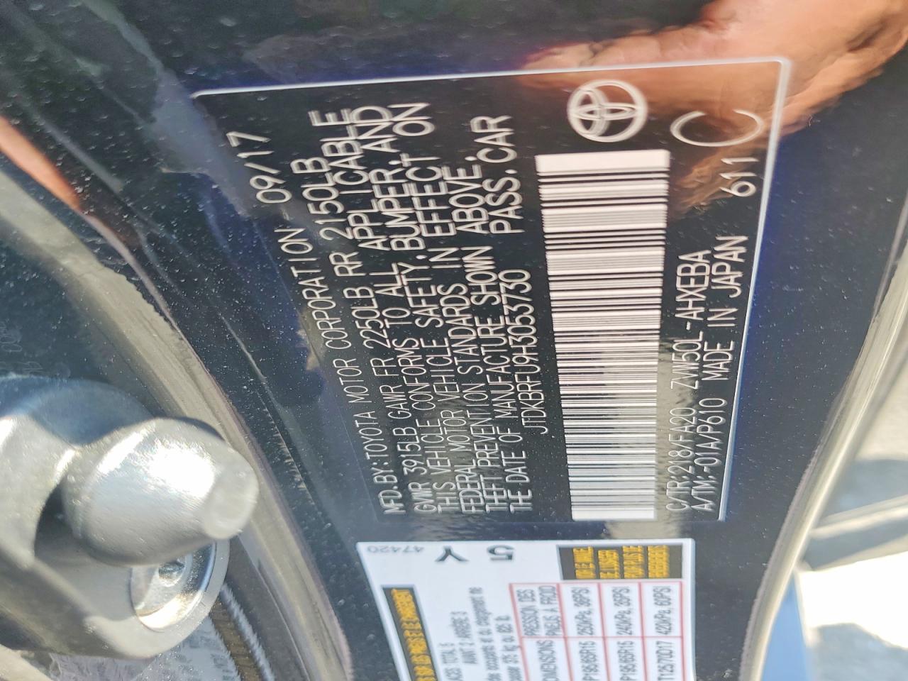 2017 TOYOTA PRIUS TWO photo 13