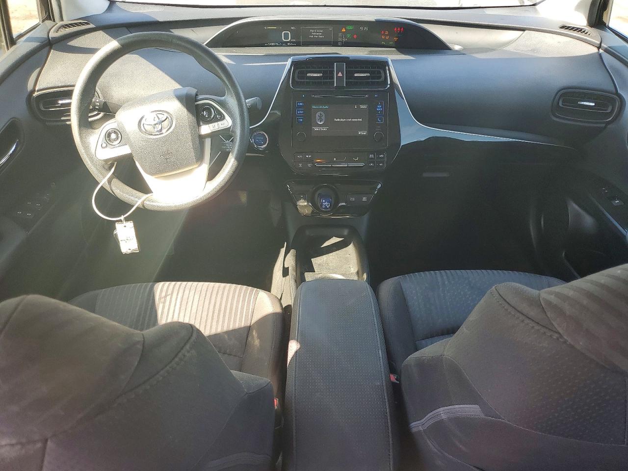 2017 TOYOTA PRIUS TWO photo 8