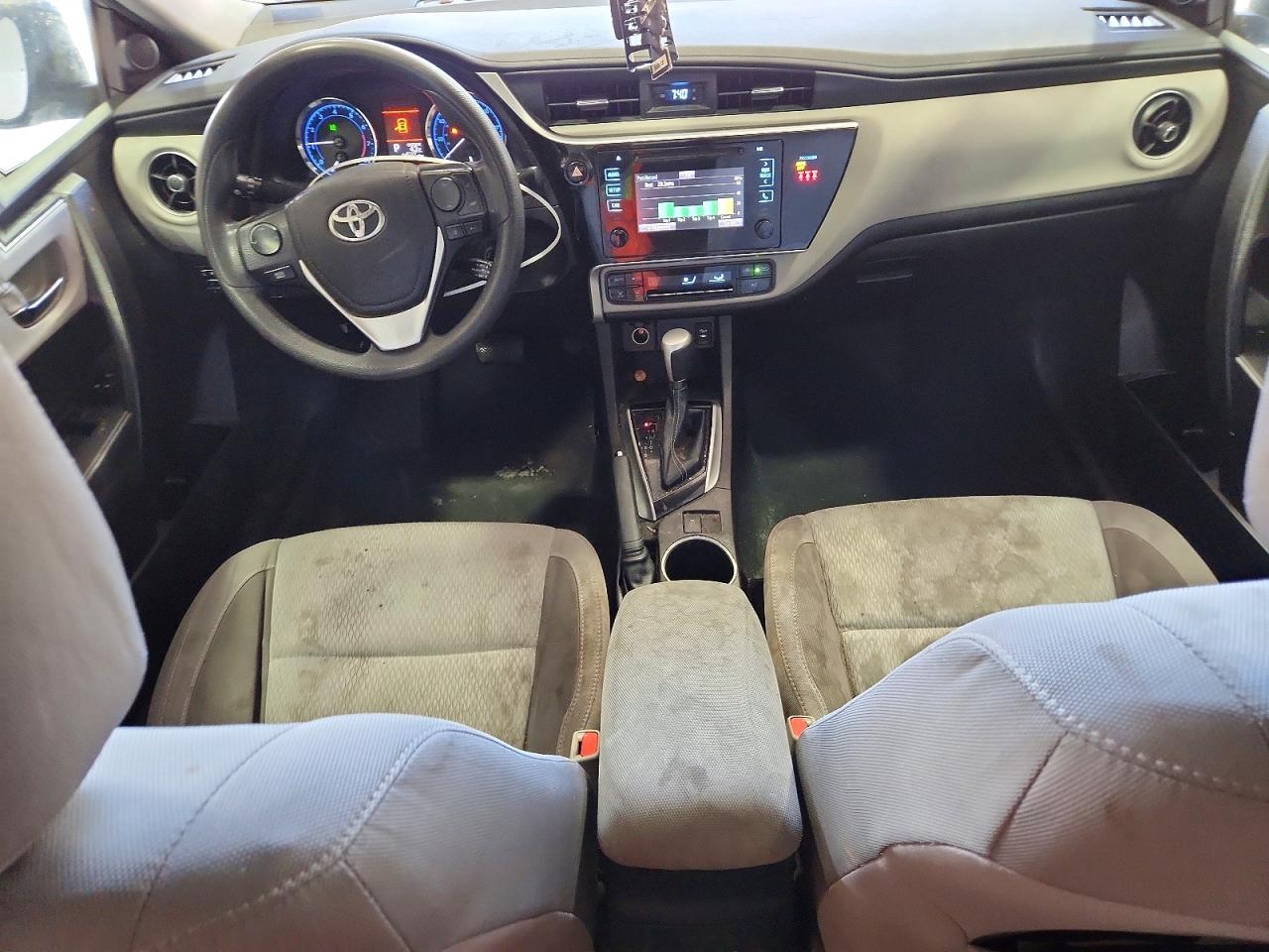 2019 TOYOTA COROLLA LE photo 15