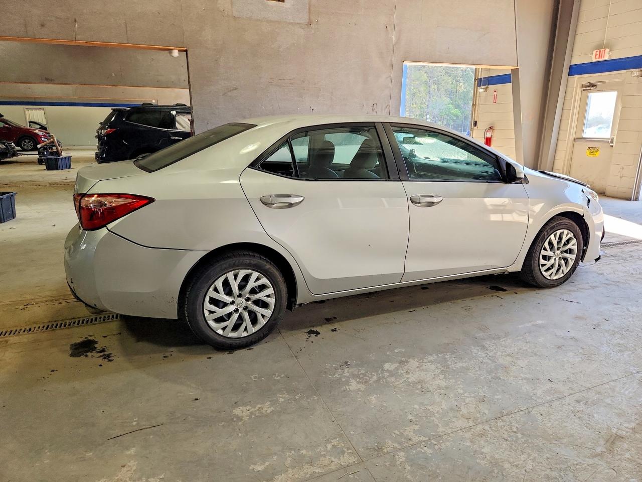 2019 TOYOTA COROLLA LE photo 5