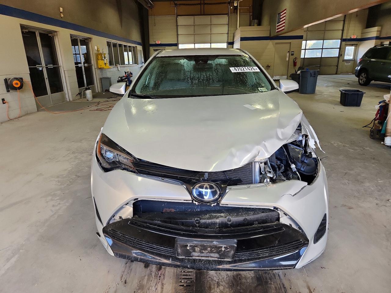 2019 TOYOTA COROLLA LE photo 9
