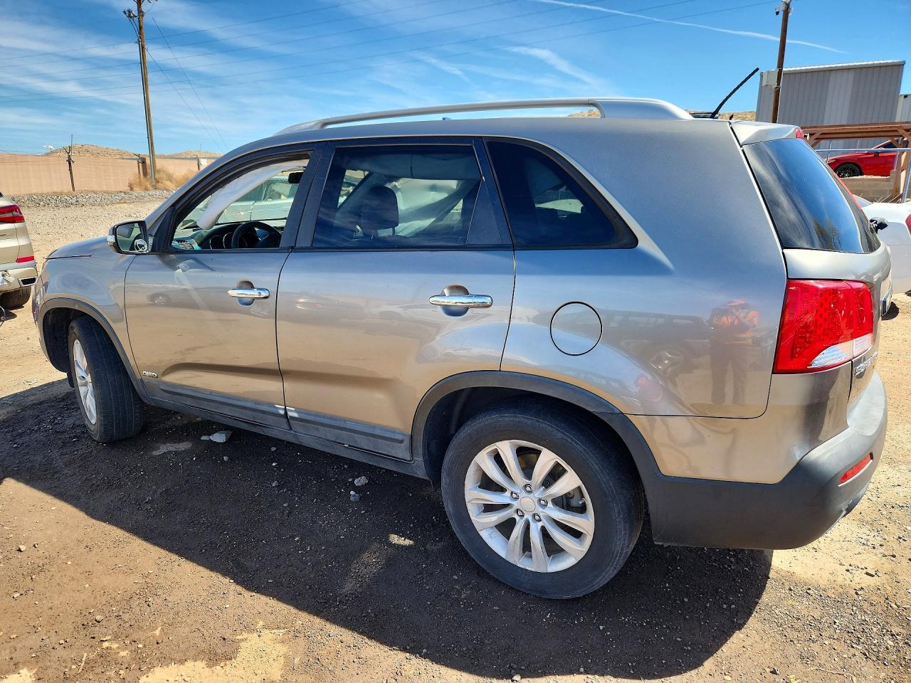 2011 KIA SORENTO LX photo 3