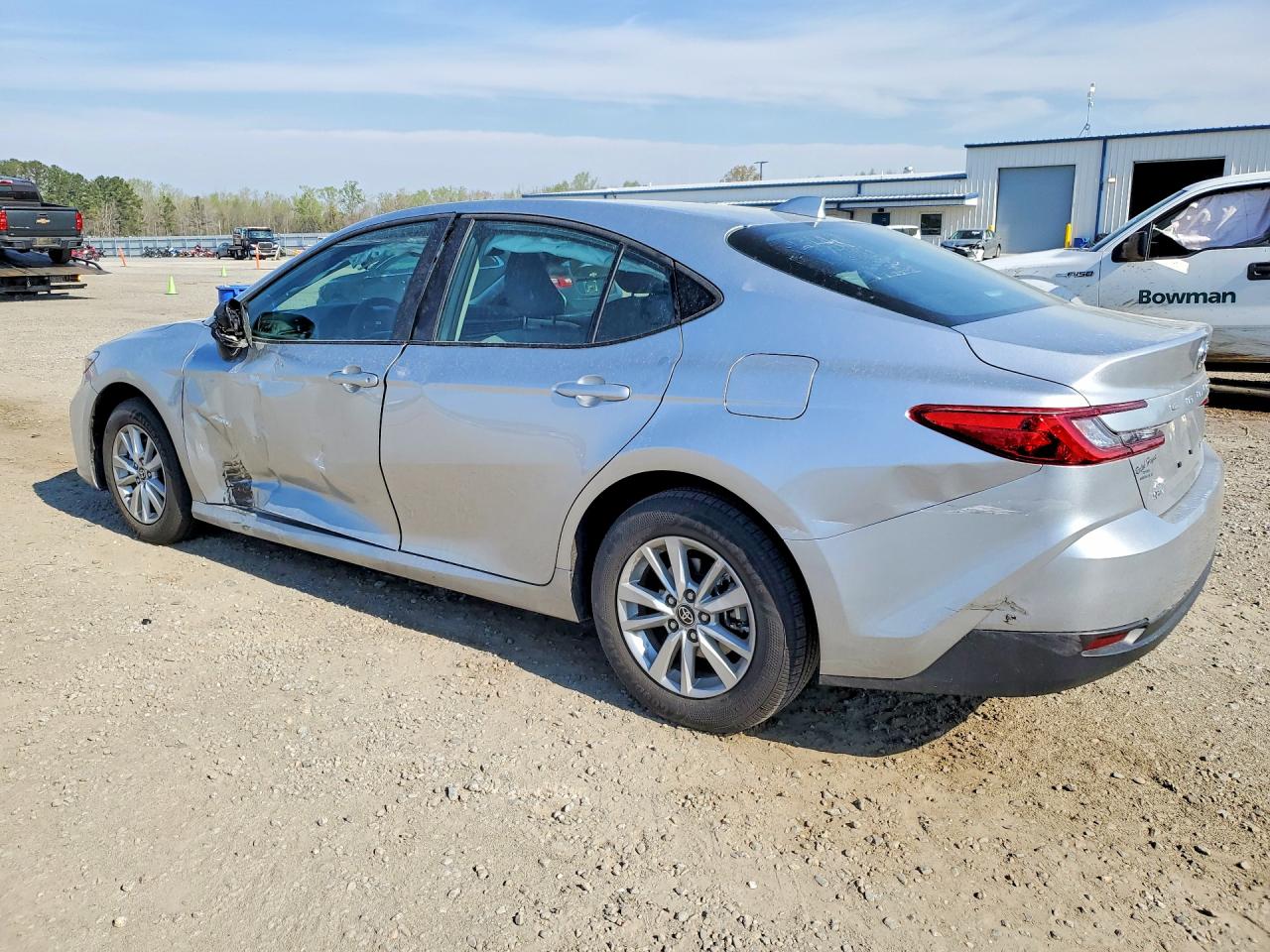 2025 TOYOTA CAMRY LE photo 3