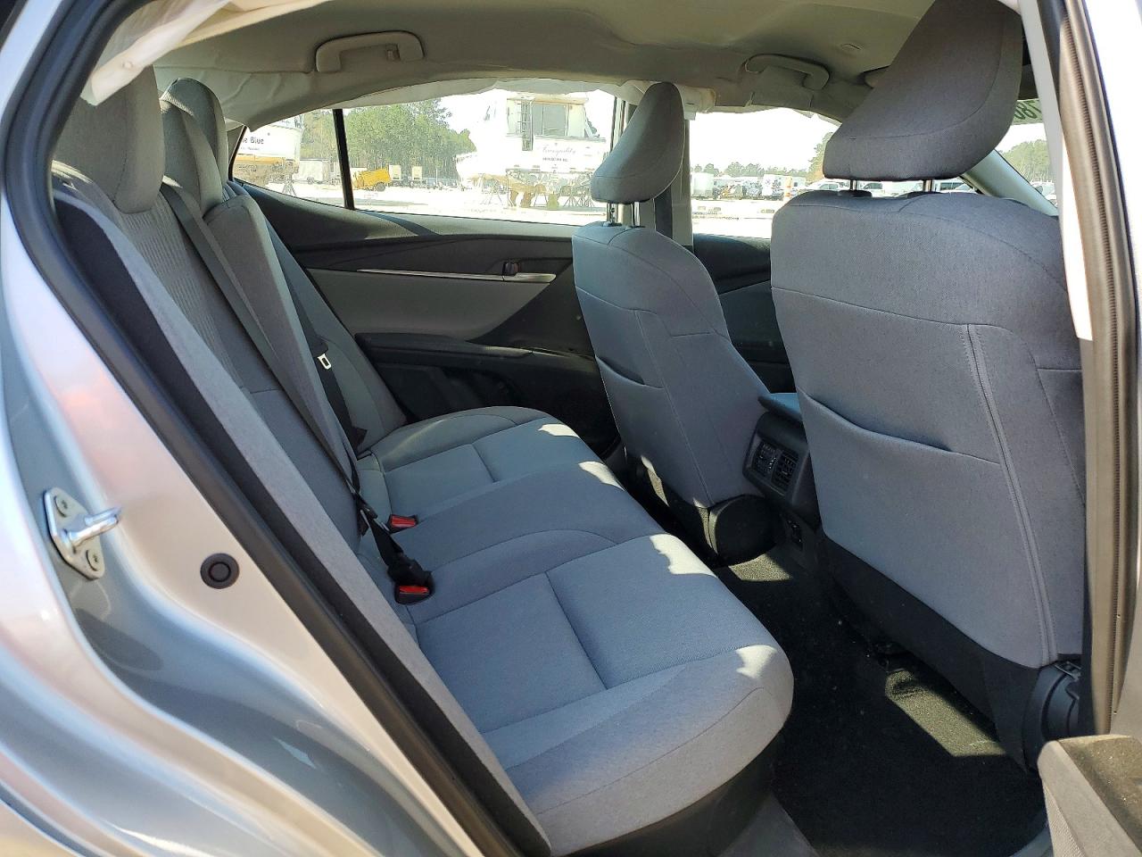 2025 TOYOTA CAMRY LE photo 19