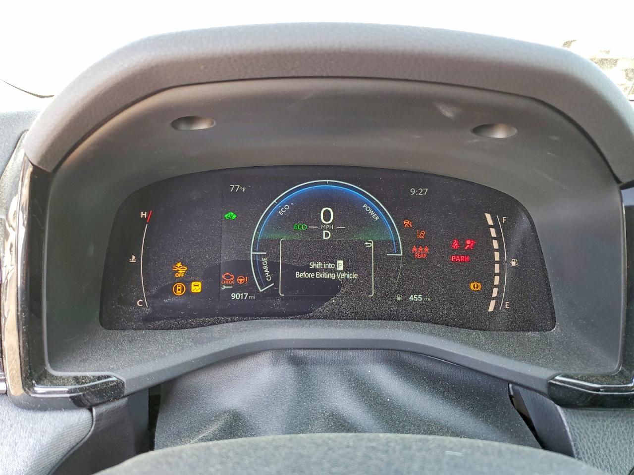 2025 TOYOTA CAMRY LE photo 17