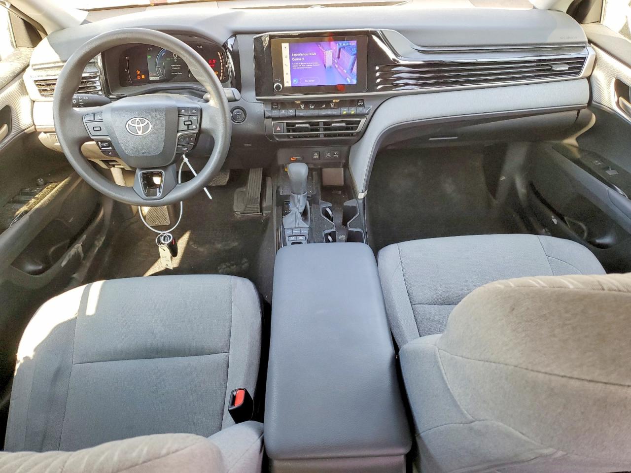 2025 TOYOTA CAMRY LE photo 15