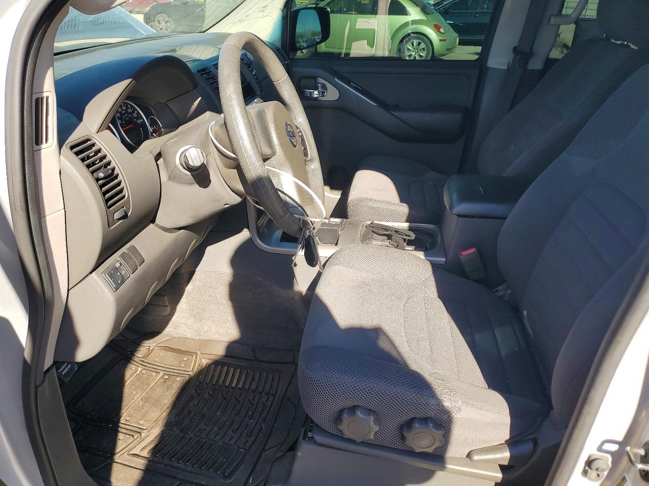2009 NISSAN PATHFINDER S photo 13